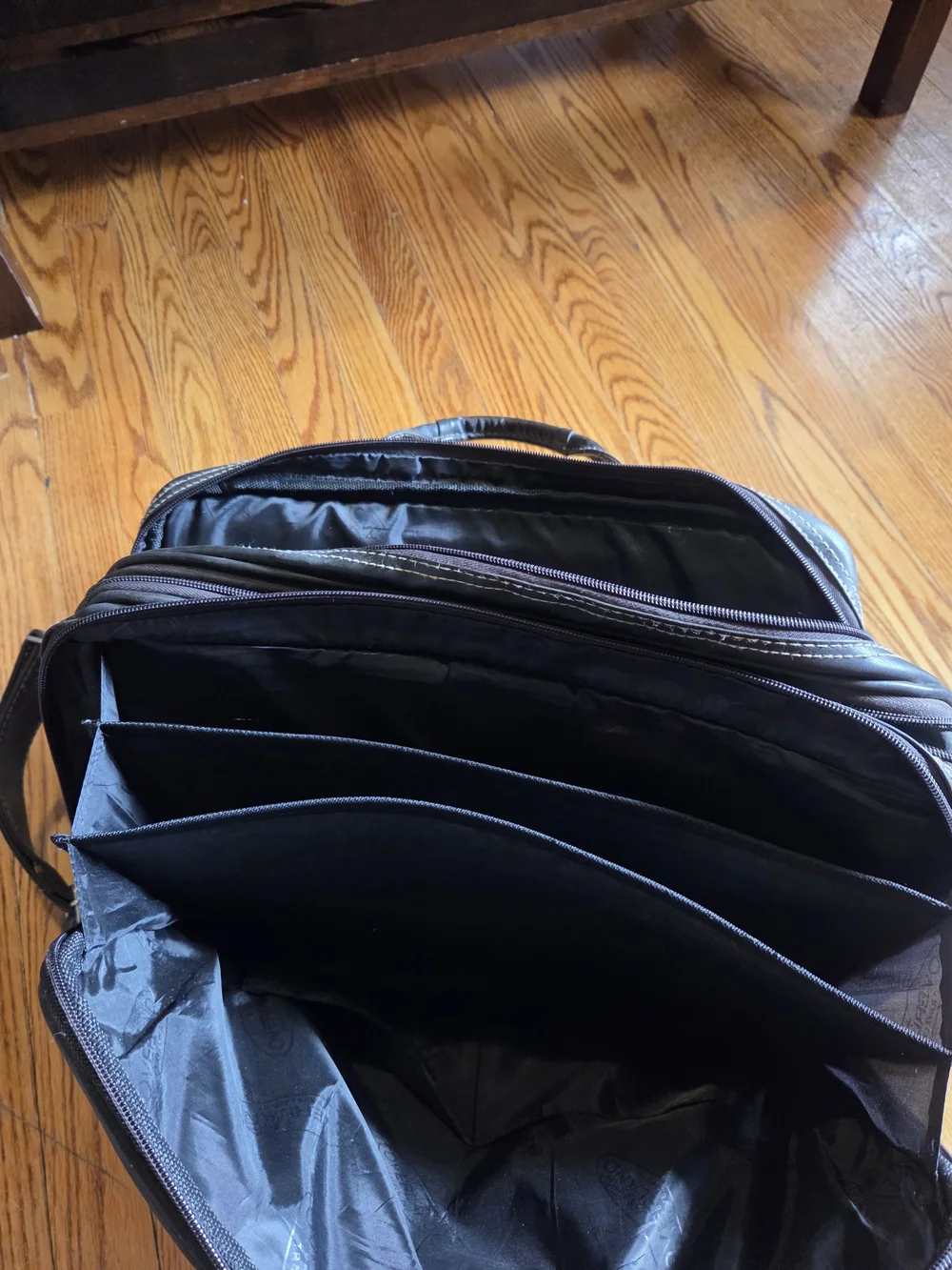 Men’s Black Laptop Messenger Bag